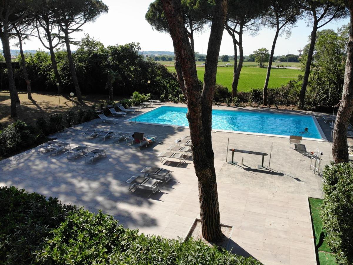 Villaggio Mithos Misano Adriatico Εξωτερικό φωτογραφία