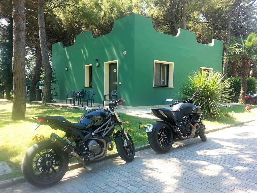 Villaggio Mithos Misano Adriatico Εξωτερικό φωτογραφία